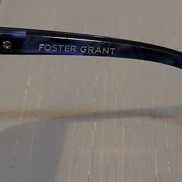 Foster Grant LP 1803 Purple Tortoise Polarized Sunglasses For Women\'s